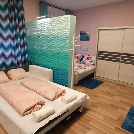 Modern Apartman At Keleti Metro-station Appartamento Budapest